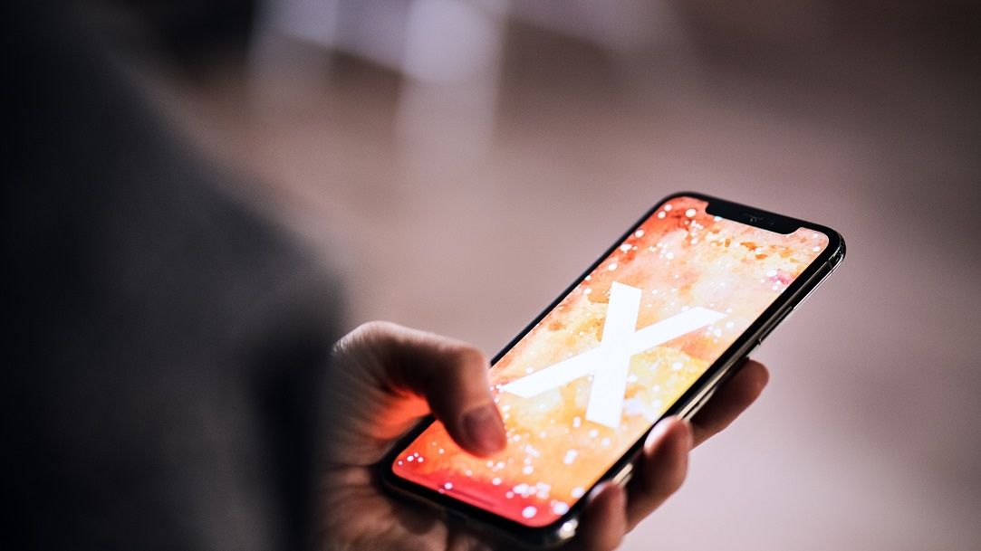 Scumpiri pentru fanii iPhone: inflația și costul muncii împing Apple să crească prețurile