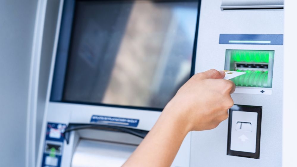 Bancomat aruncat în aer la Pavilionul Expozițional din Mamaia