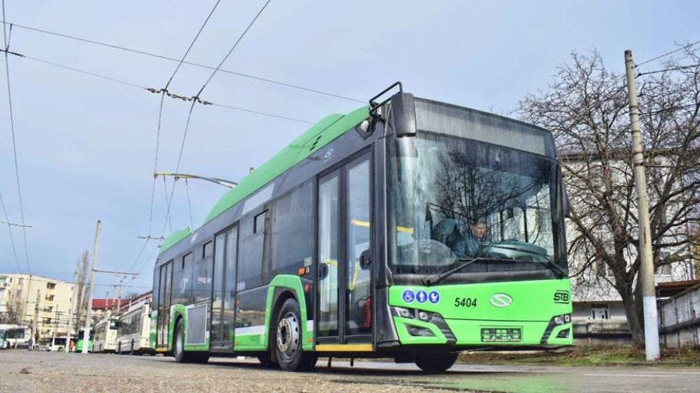 Se înfiinţează o nouă linie de transport cu troleibuze Solaris, în București. Ce alte linii de tramvai se reorganizează