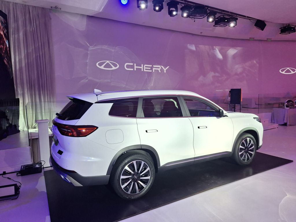 FOTO | Chinezii de la Chery intră în România: Nu ne afectează lipsa programului Rabla - Imagine 6