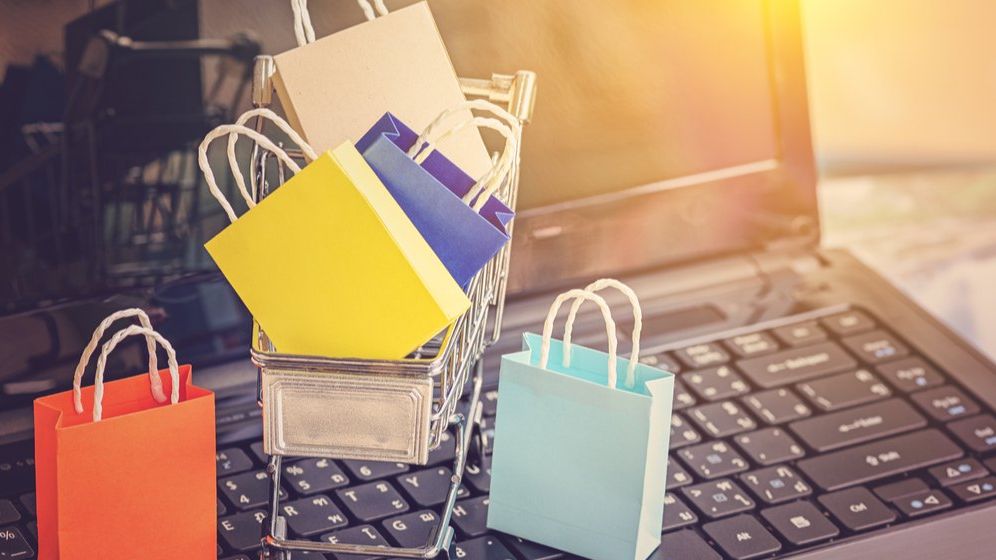 Plata cu cardul, câștigătorul acestui Black Friday: cum arată datele evoMAG și eMAG