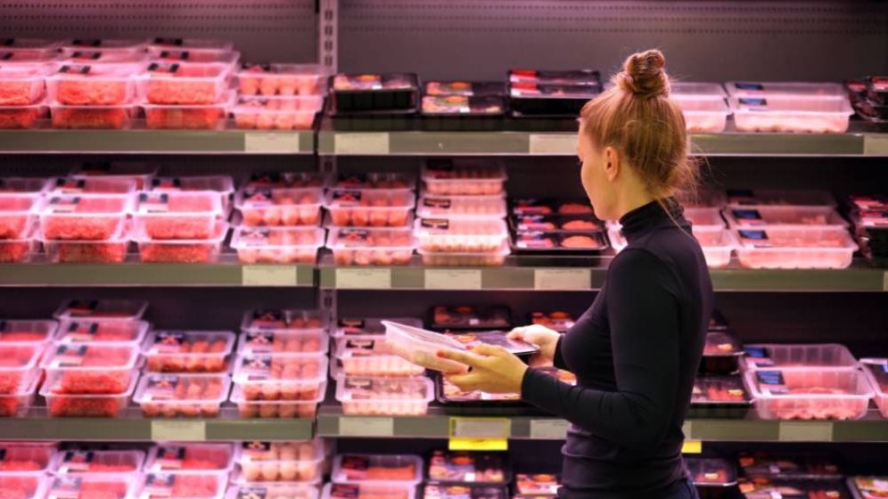 ANPC vrea ca marile supermarketuri să aibă „Rafturi Românești”