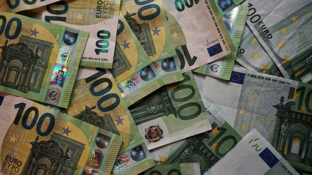 EximBank, finanțare de 5 milioane de euro pentru producătorul de mobilier Italsofa