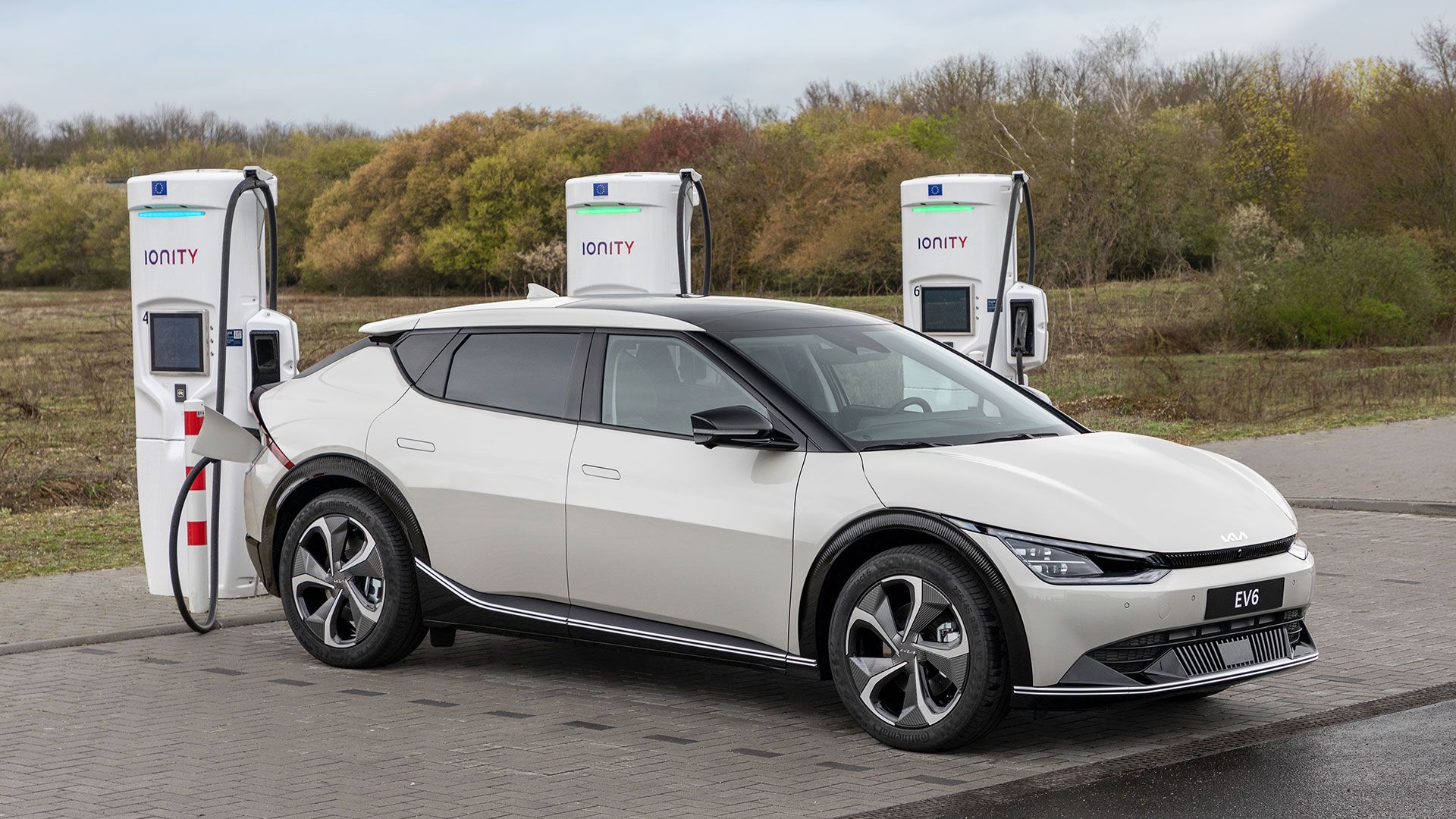 Cum vrea Kia să atragă clienți pentru mașinile sale electrice