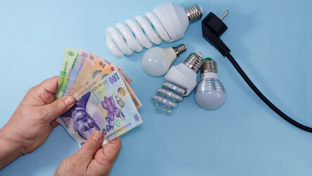 Energia electrică, căldura, gazele și apă caldă s-au scumpit cu 60% într-un an