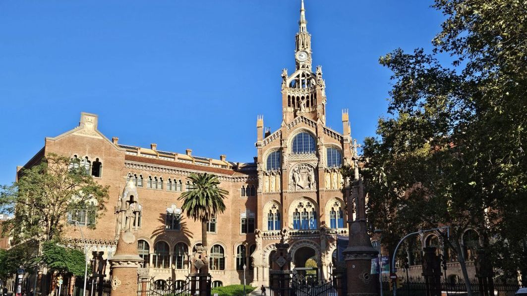[FOTO] Sant Pau, spitalul monument UNESCO din Barcelona, folosește Inteligența Artificială pentru a-și salva pacienții