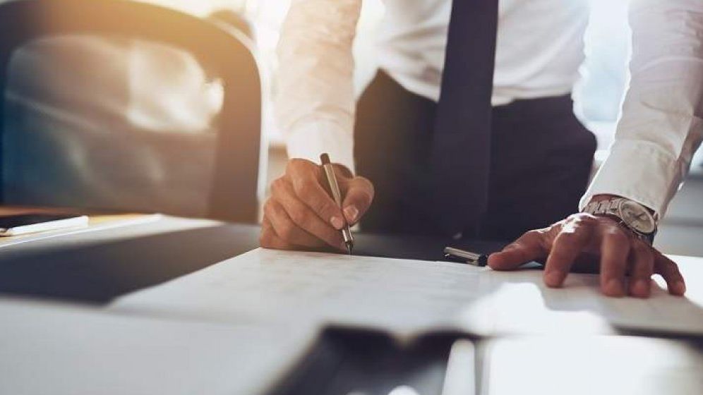 Guvernul Cîțu vrea să abroge legea care împiedică privatizarea marilor companii de stat