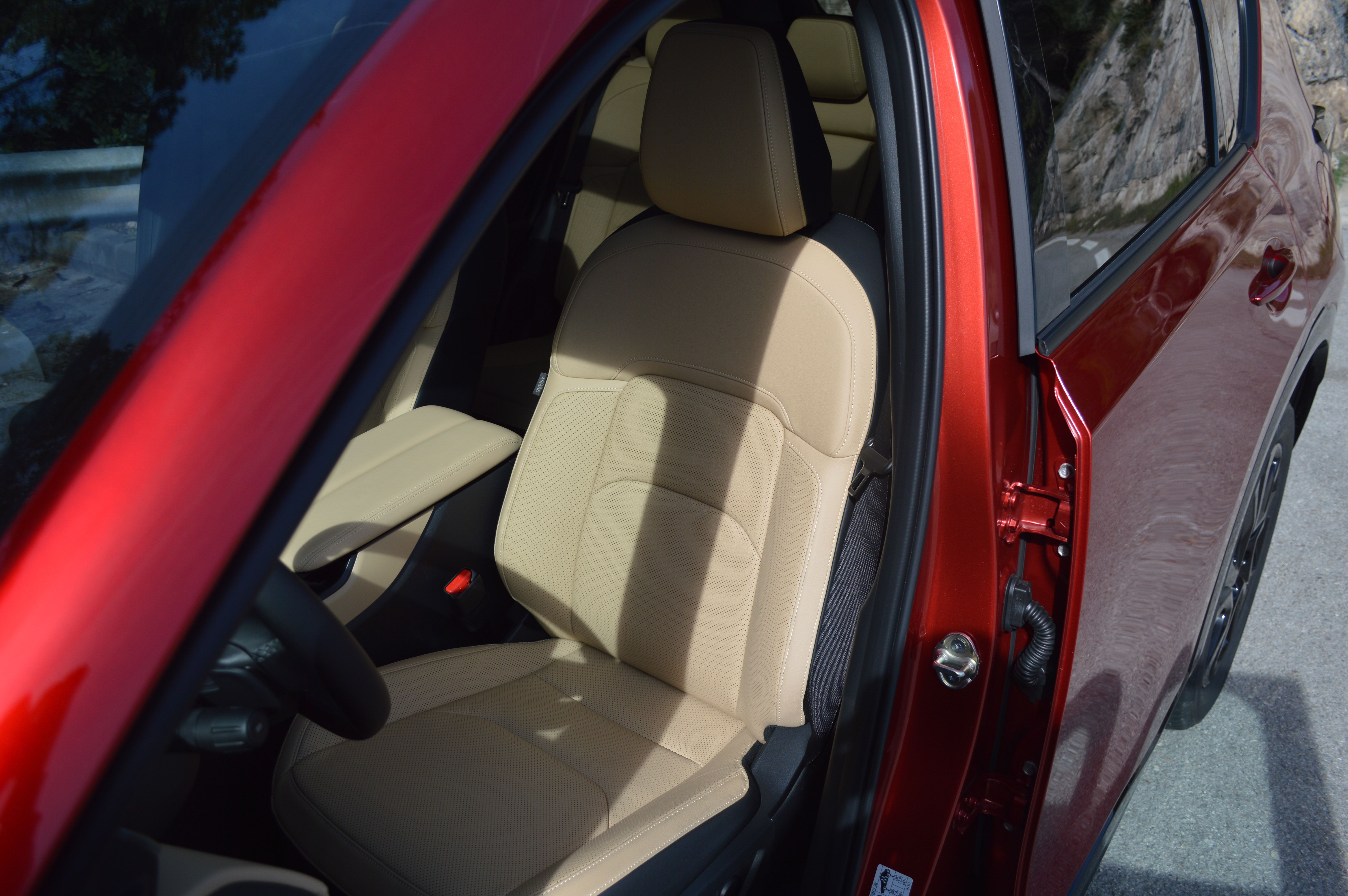 Prin contact cu Mazda CX-5 2026: Japonezii dovedesc că știu în continuare să facă un SUV pe care să vrei cu adevărat să-l conduci - Poza 35