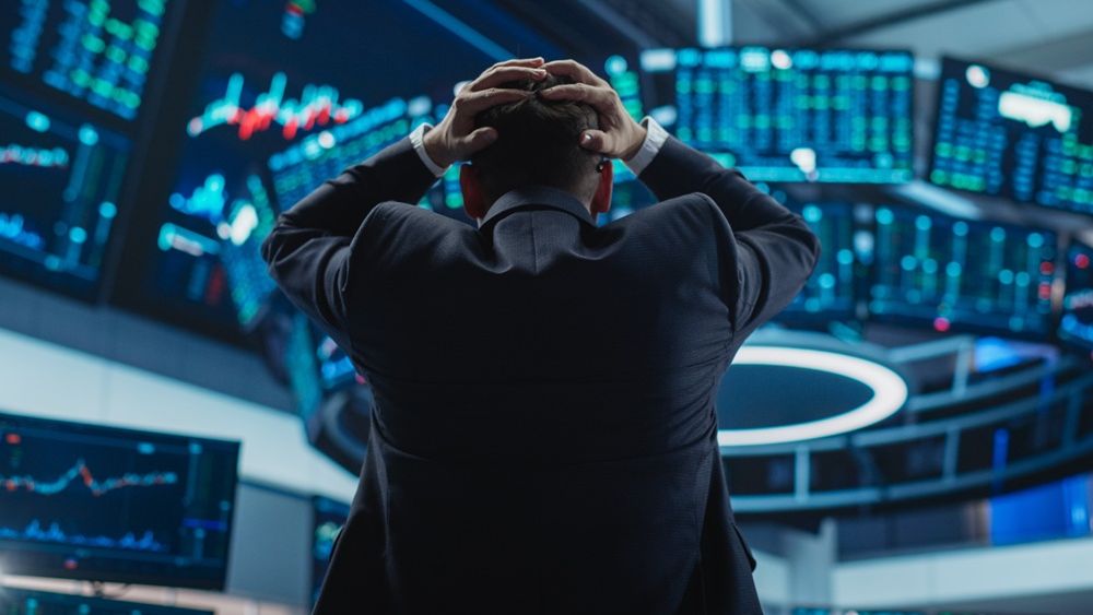 Analiză XTB: Bursele au scăzut, acțiunile sunt ieftine, dar are cineva curajul să își pună banii la bătaie cât Trump este ”la volan”?