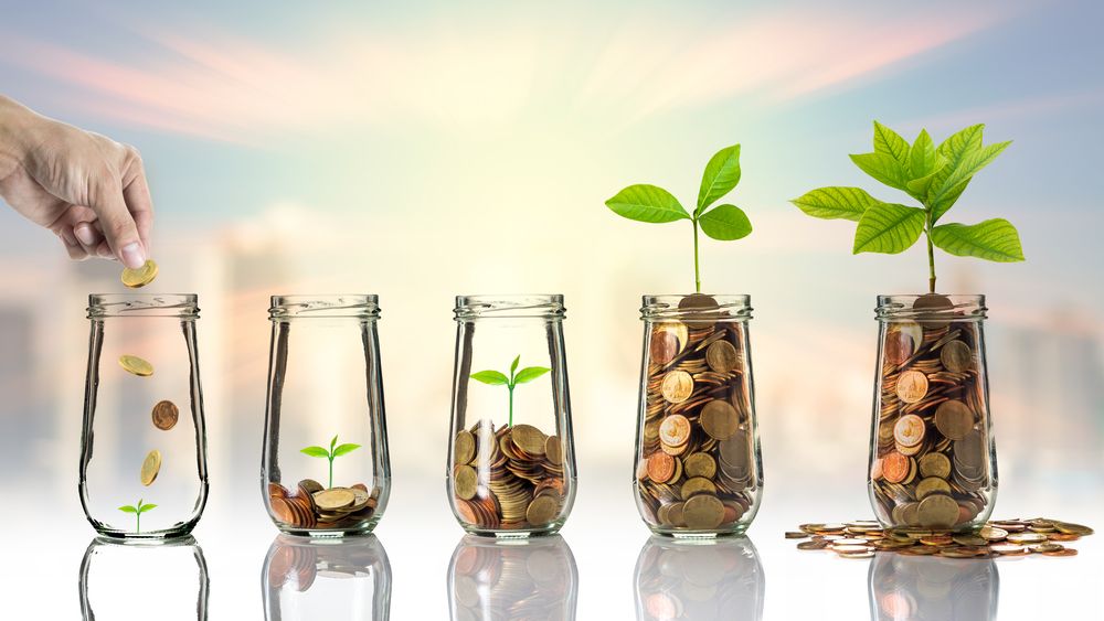 Cele mai bune solutii de economisire pentru persoanele cu venituri peste medie