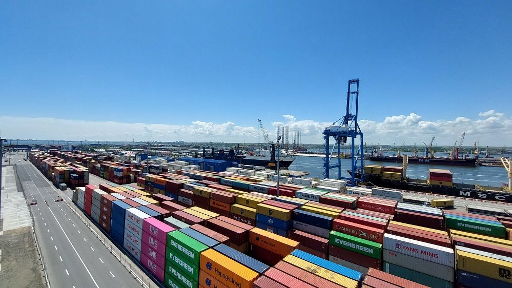 [FOTO] Cum arată noul terminal DP World din Portul Constanța. Pe aici vor ”curge” vapoarele încărcate cu mașini Dacia și Ford