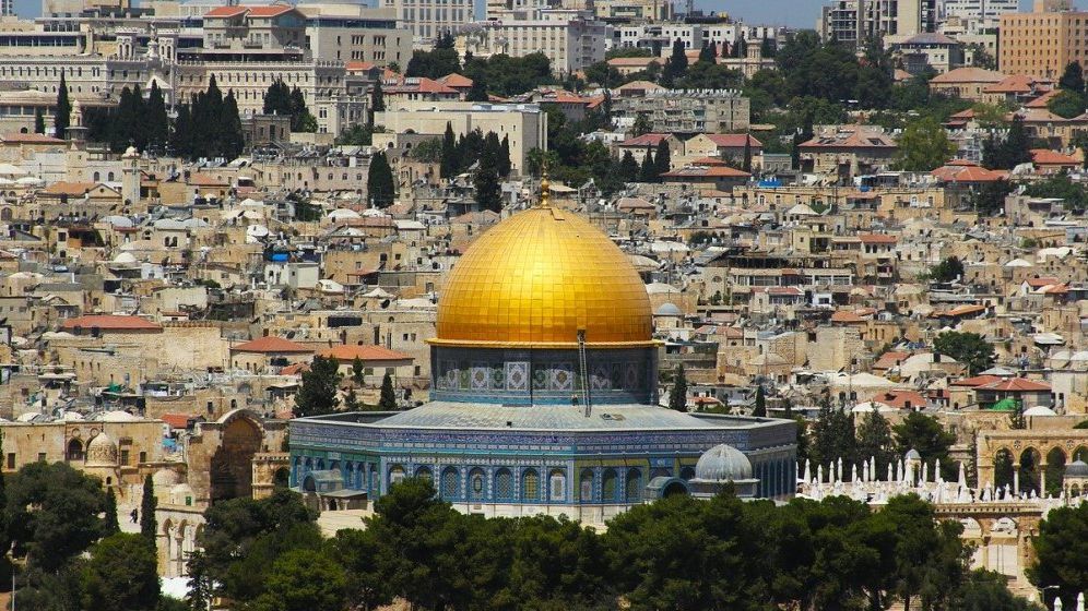 Israelienii redeschid școlile la capacitate maximă
