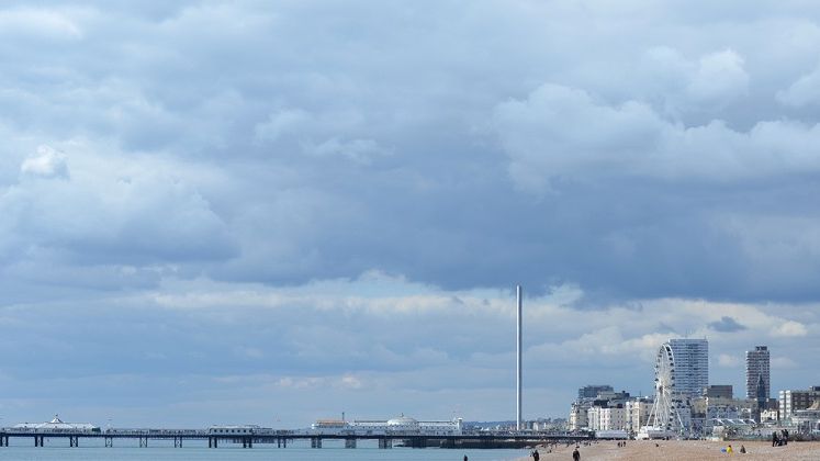 Cum arata cel mai subtire turn din lume, ce tocmai a fost inaugurat in Anglia