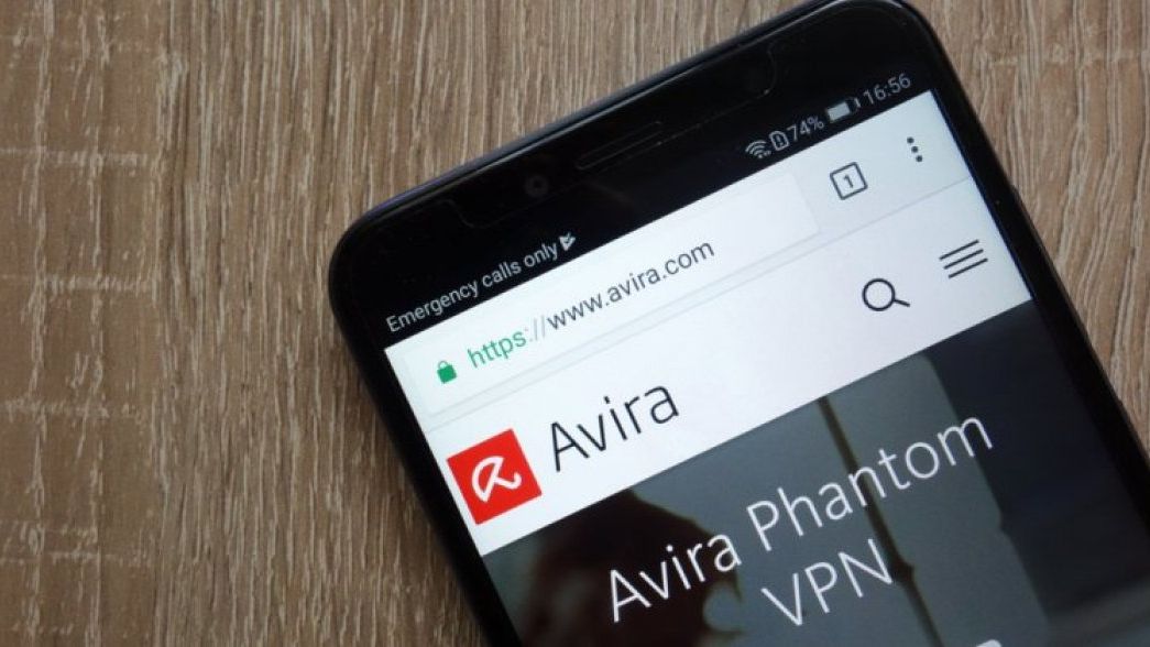 Furt de identitate pornit de la telefonul mobil