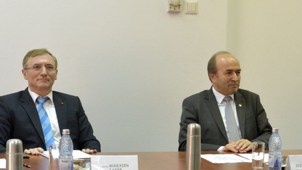 Revocarea procurorului general. Augustin Lazar a primit aviz negativ de la CSM/Solicitarea lui Toader, respinsa