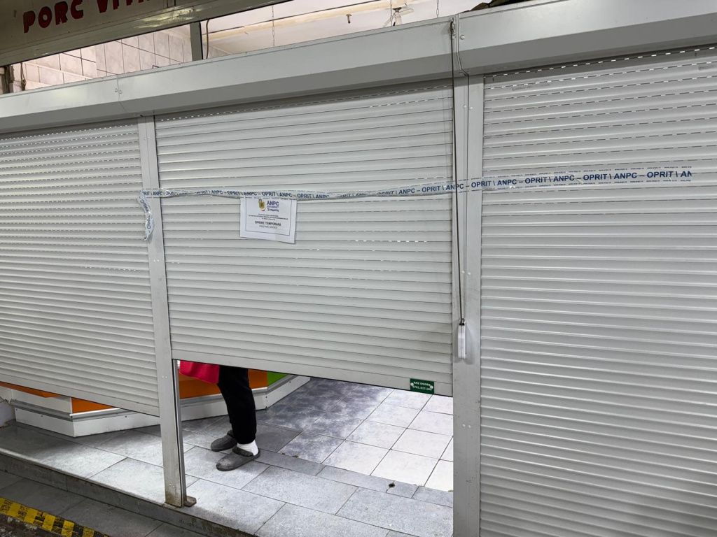 FOTO | ANPC a luat la "žpuricat" și Hala Obor Veche. Inspectorii lui Piedone au găsit pește st - Imagine 2