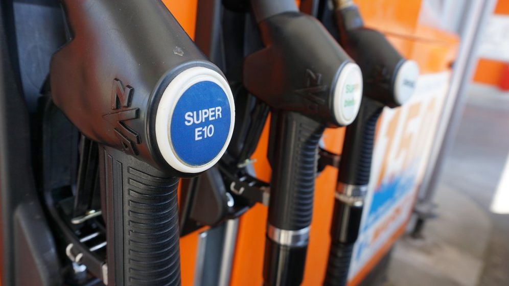 Proiect: Reducerea accizei la carburanți și a TVA-ului pentru 6 luni