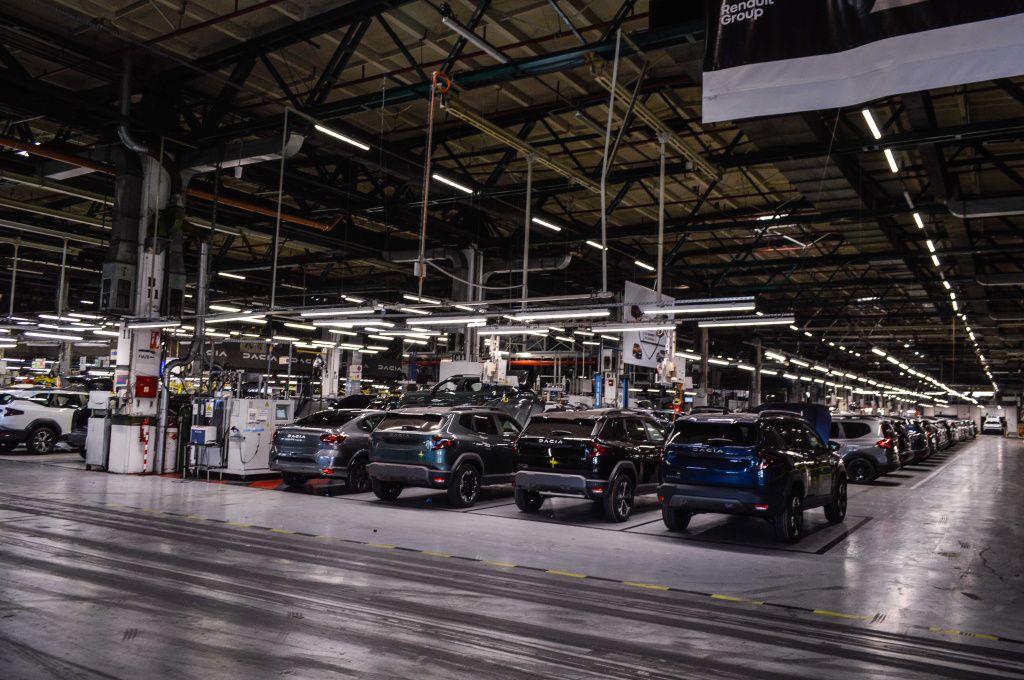 [FOTO] Cum arată fabrica Dacia Mioveni, "žcasa" lui Bigster în care s-au investit 340 mil. euro - Imagine 37