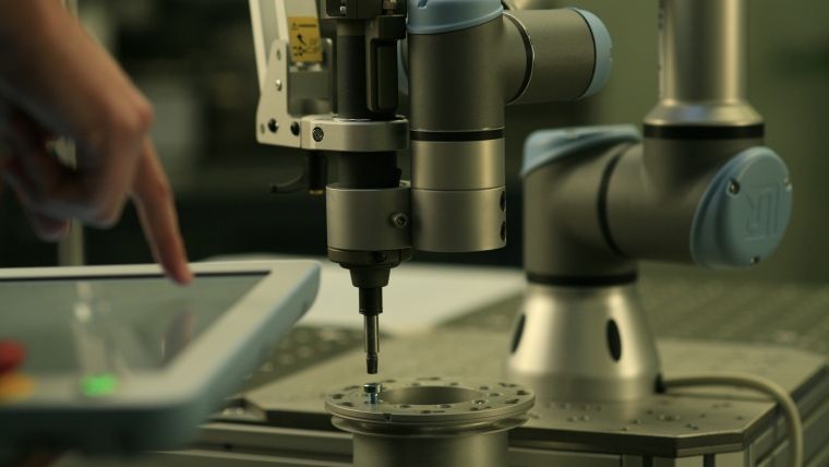 Industria romaneasca are nevoie de 10.000 de roboti industriali pentru a ramane competitiva