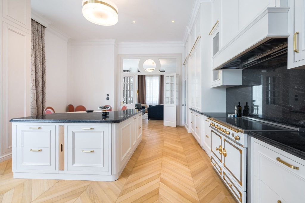 Cum arată un apartament de 2,5 milioane de euro din centrul Capitalei - Imagine 11