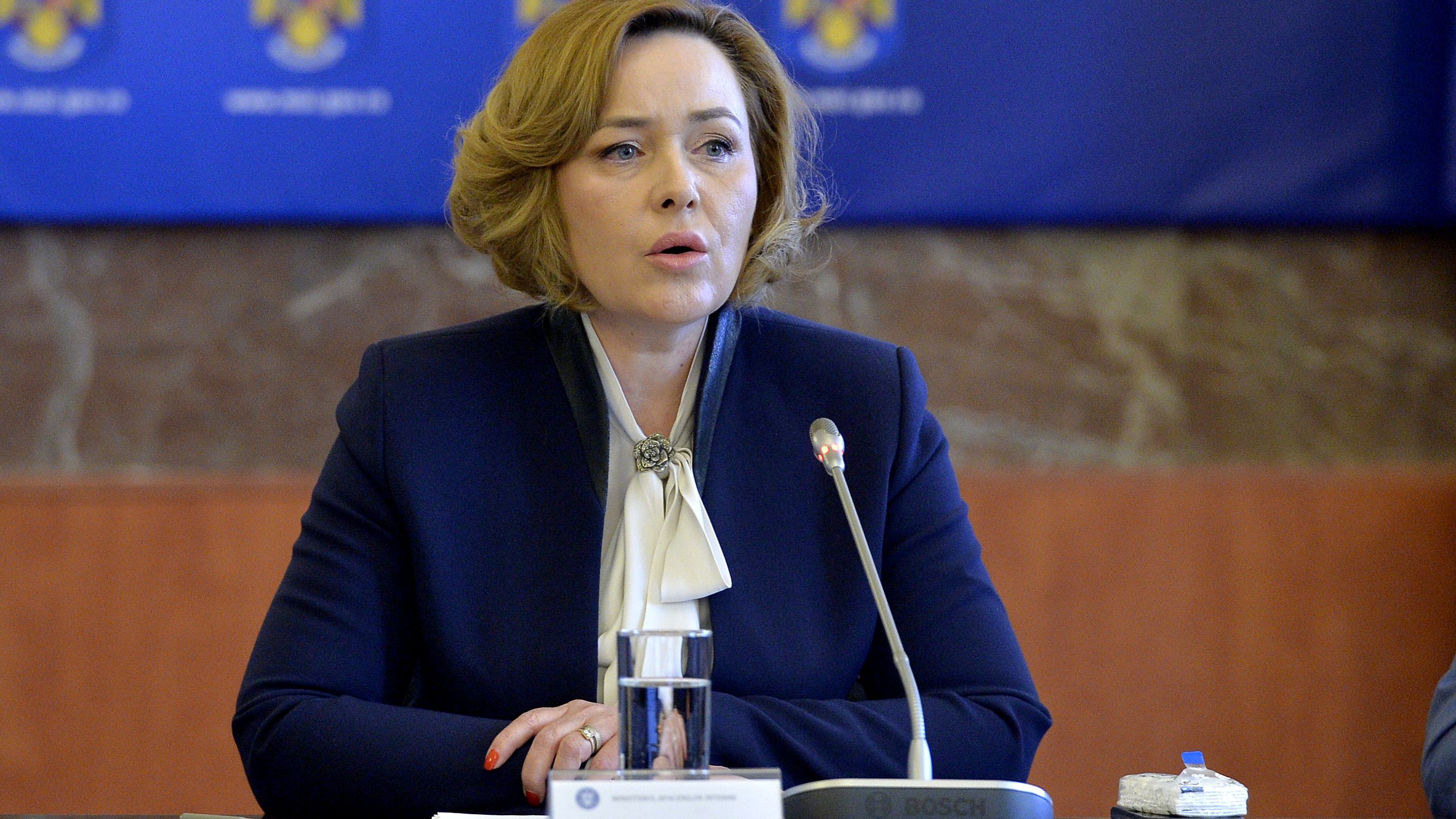 Demisia ministrului de Interne Carmen Dan, ceruta de 40 de organizatii civice pentru abuzurile jandarmilor de la Topoloveni