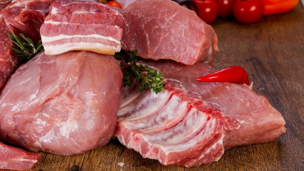Europa se confruntă cu stocuri de carne de porc nevândută