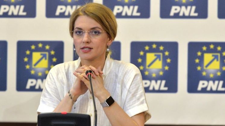 PNL promite dublarea salariilor medicilor, ridicarea a 8 spitale regionale si 900 de constructii tip Casa medicului