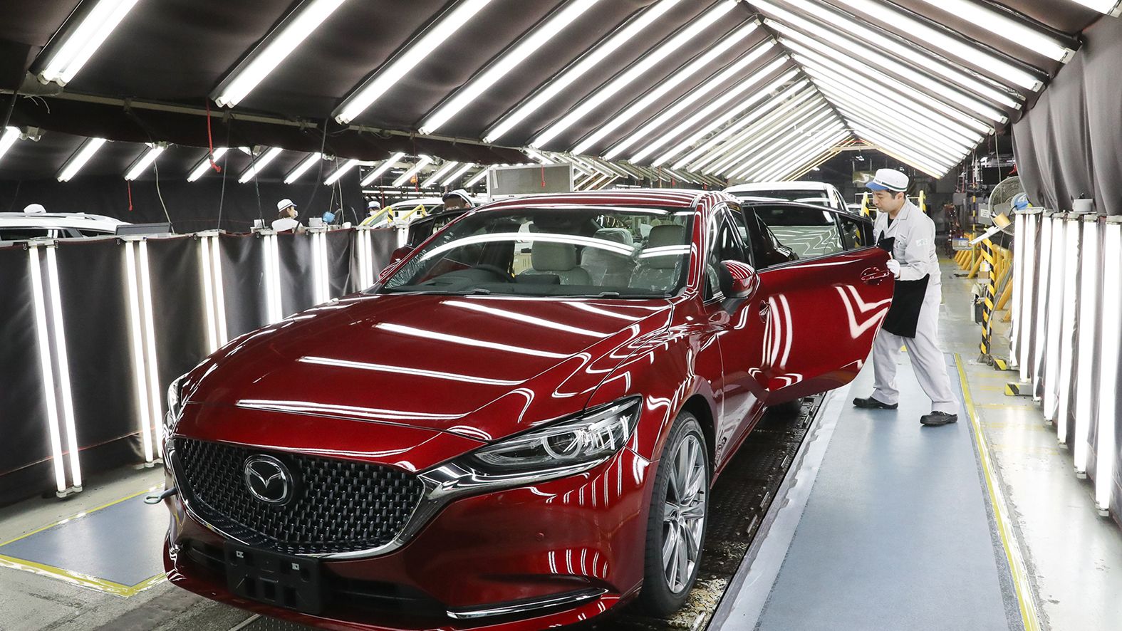 Mazda a depasit cifra de 50 de milioane de vehicule produse in Japonia
