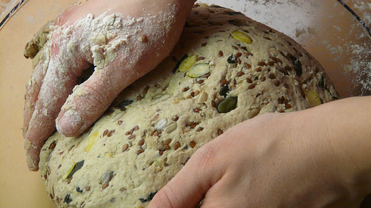 Coronavirus | Pakmaya, fabrica de drojdie de la Pașcani, și-a triplat livrările într-o singură săptămână