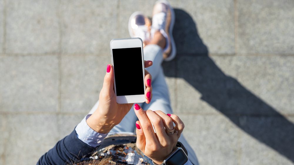 DSU: Posesorii de telefoane mobile tip iPhone vor putea in curand primi si ei mesajele de avertizare RO-ALERT