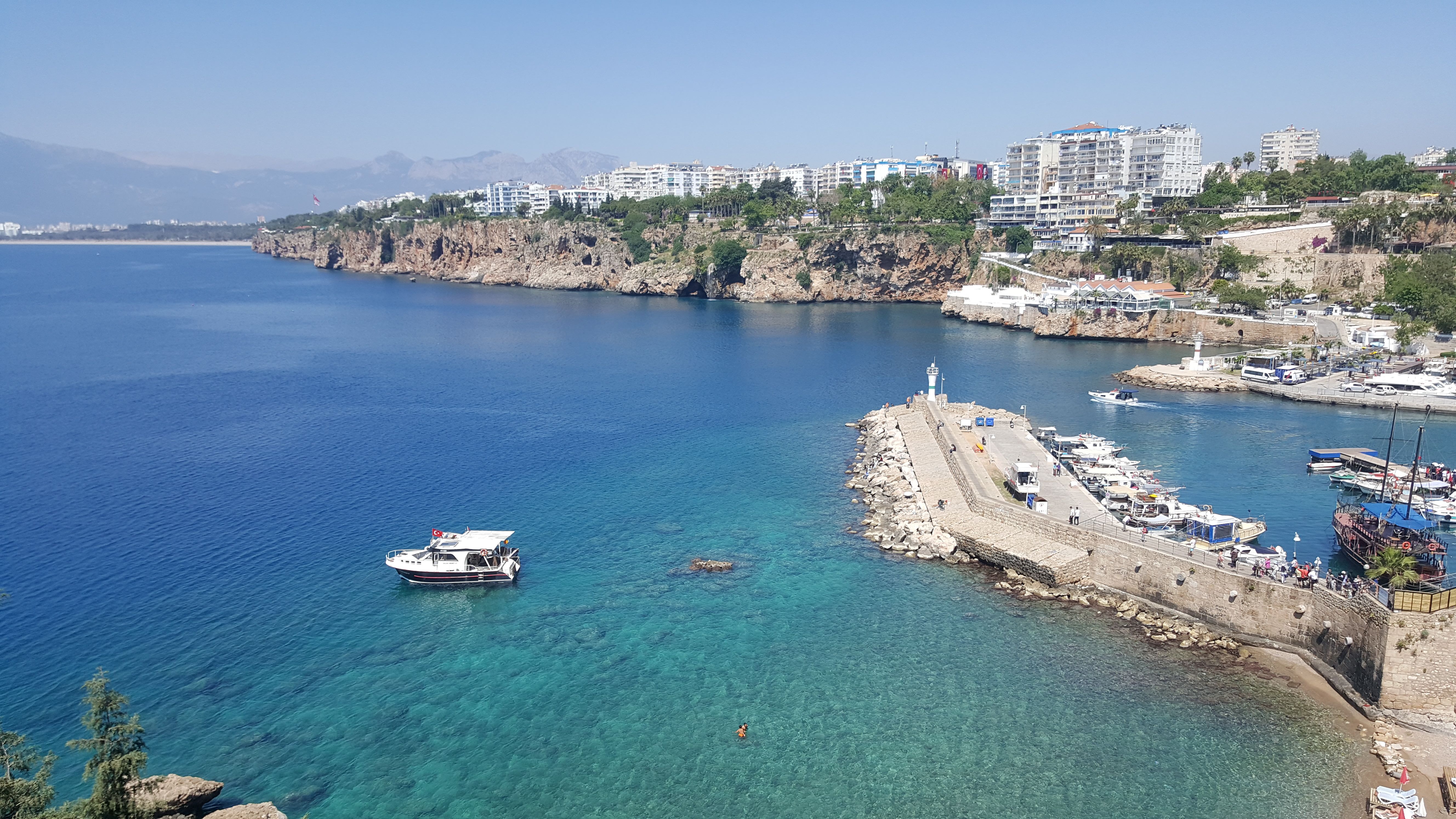 Turcii deschid deja sezonul vacanțelor 2025. Ce oferte are Paralela 45 pentru pachetele sale