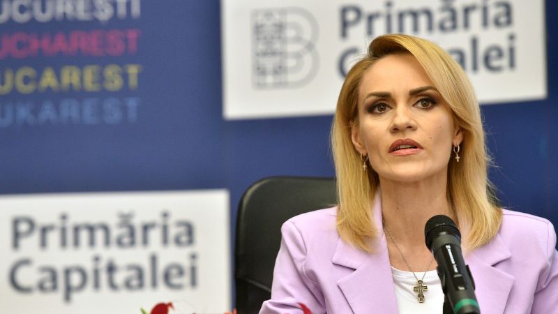 Cursurile vor fi suspendate pe 30-31 mai in toate liceele, scolile si gradinitele din Bucuresti, pe traseul Papei Francisc, anunta Gabriela Firea