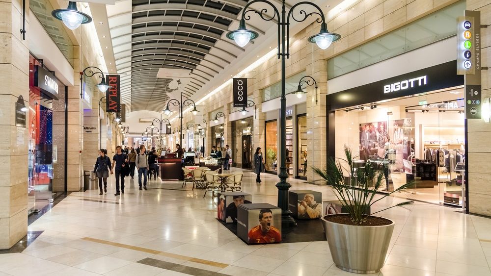 Prefectul Bucureștiului trimite controale în malluri și magazine din cauza "relaxării" regulillor de distanțare