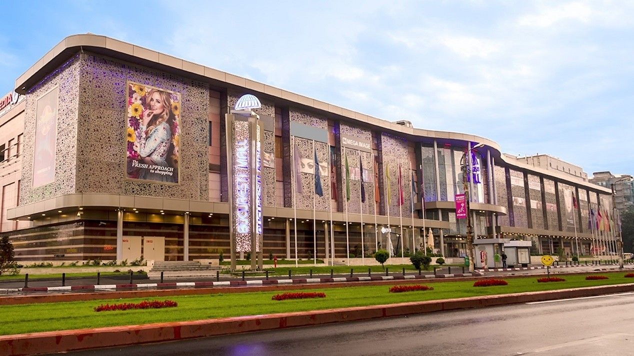 Bucureşti Mall - Vitan anunță reduceri de până la 70% în magazine. Ce terase s-au deschis