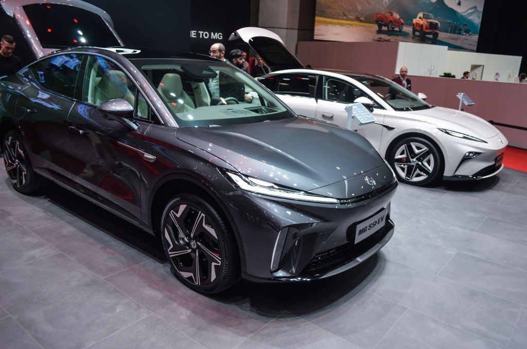 Chinezii au rivalizat mărcile grupului Renault la Geneva