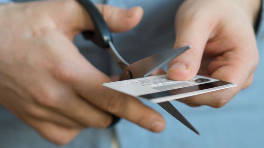 Smart Fintech lansează soluția care îți dă încă un motiv să nu îți mai faci card bancar