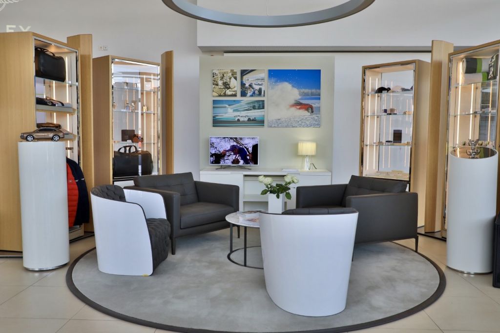 showroom Bentley Bucuresti - Imagine 2