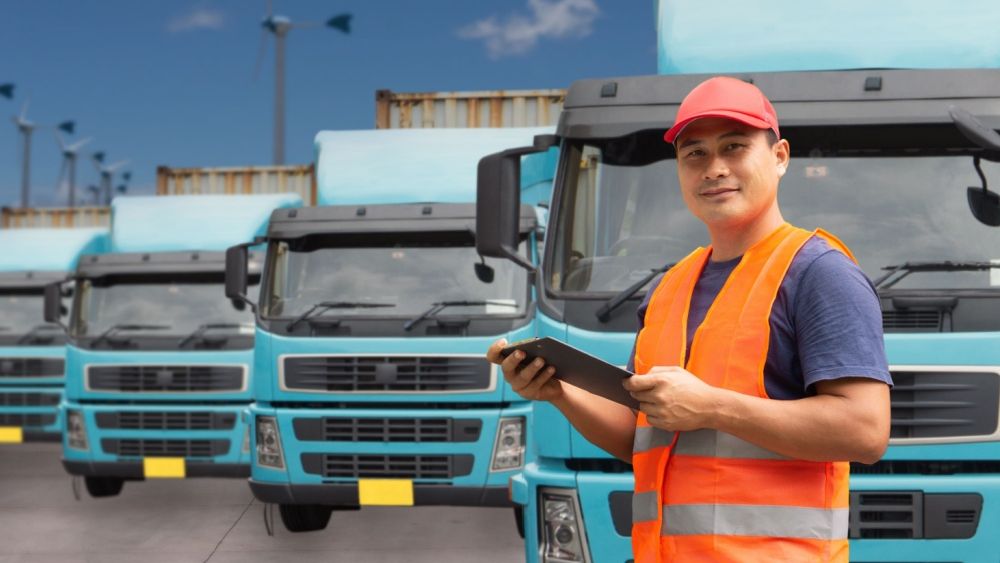 Ce salariu are un șofer de tir filipinez în România?