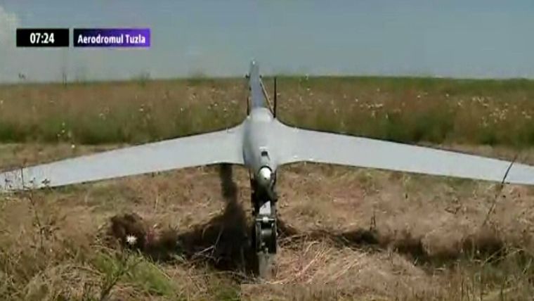 Avion fara pilot, produs 100% in Romania