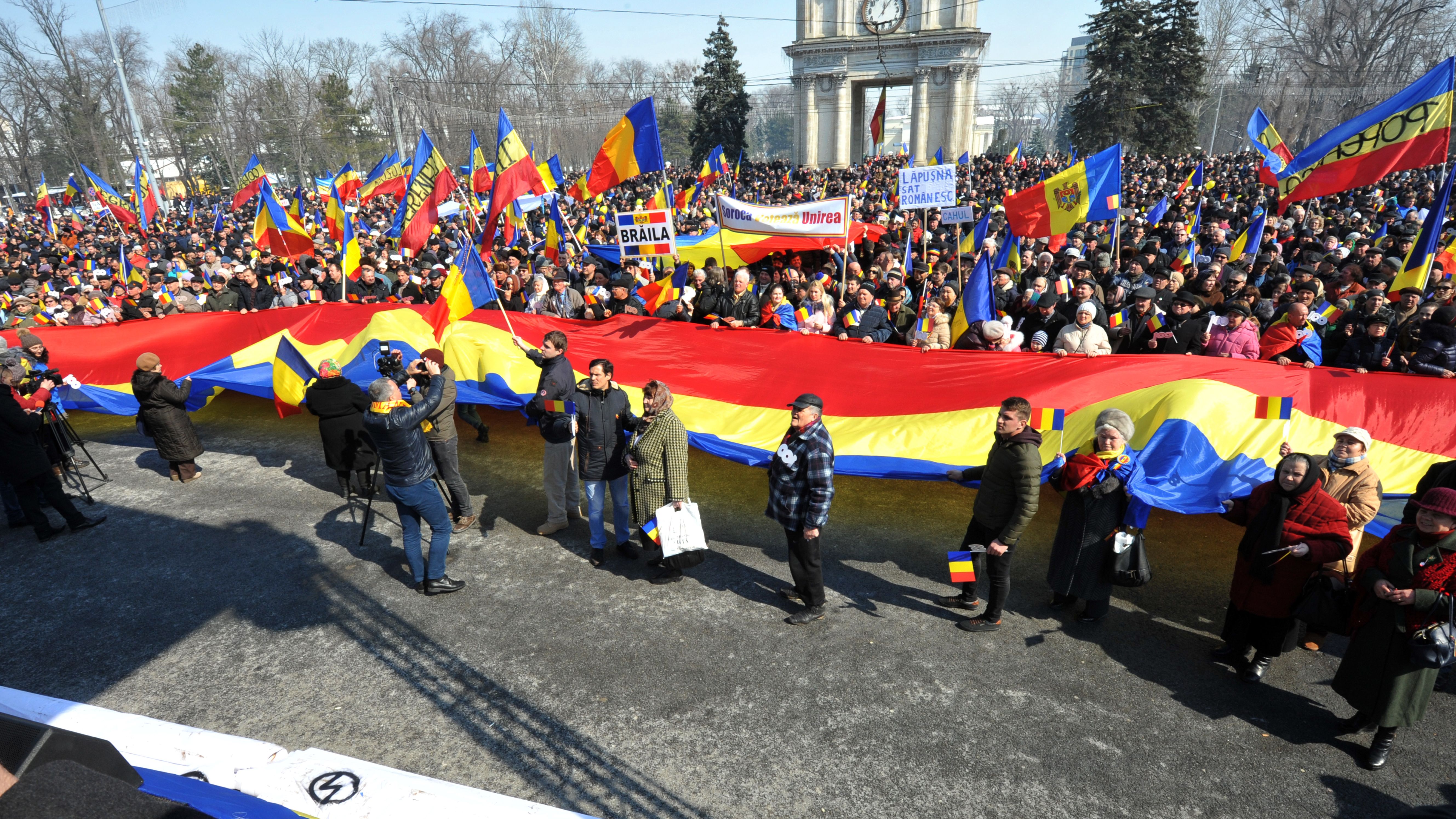 Manifestatie de amploare la Chisinau cu ocazia aniversarii a 100 de ani de la unirea Basarabiei cu Romania
