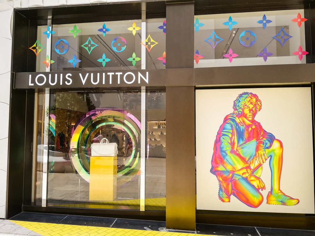 CEO-ul LVMH, Bernard Arnault, vizat de o rectificare fiscală: ce sumă uriașă refuză milionarul să scoată din conturi