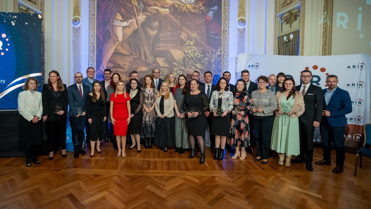 Gala by ARIR 2025: 15 companii listate au fost premiate pentru excelența în comunicarea cu investitorii