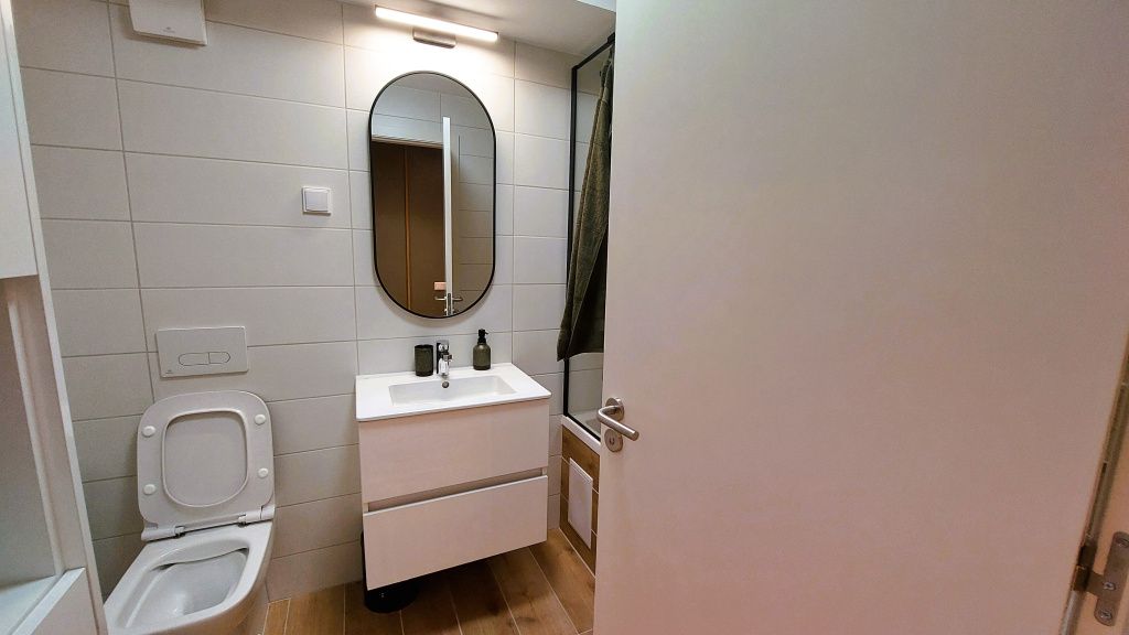 Cum arată un apartament de 150.000 euro din complexul de 4.500 de apartamente de lângă Stadionul - Imagine 48