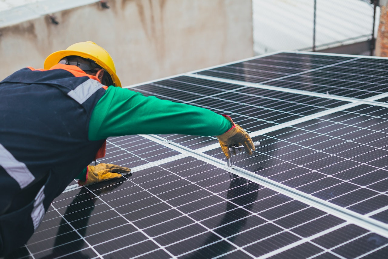 Apare un nou parc fotovoltaic în Dâmbovița. BT pariază 71,4 milioane de euro pe energia solară