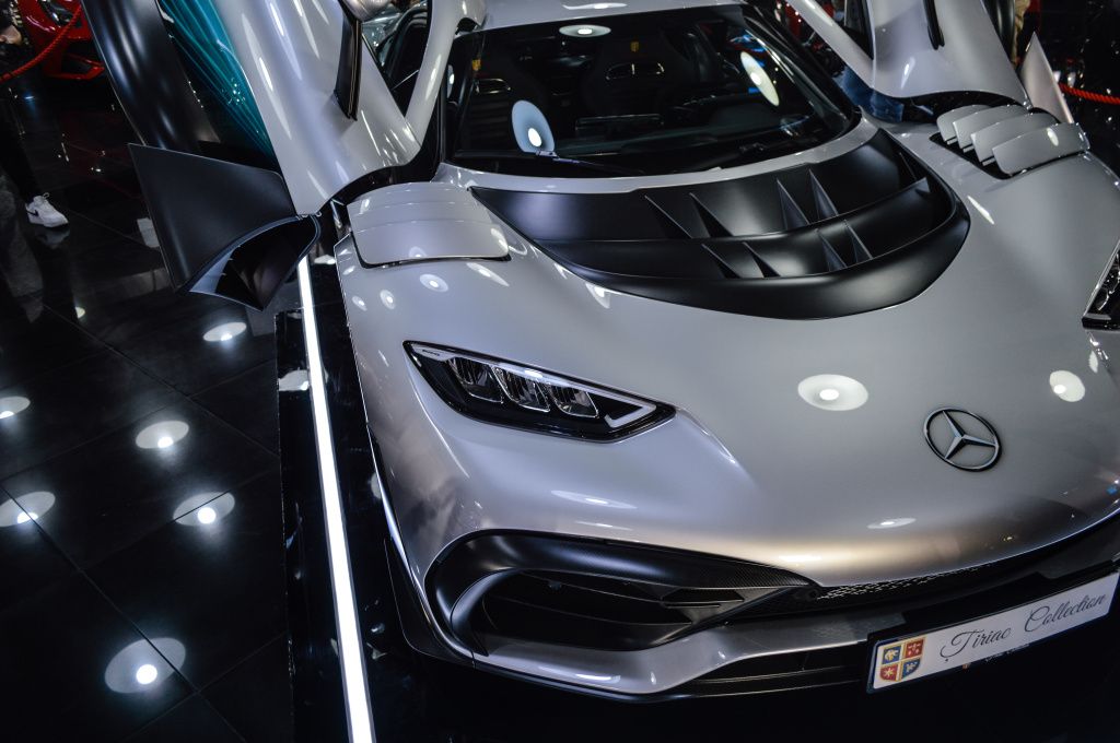GALERIE FOTO | Cea mai nouă mașină din colecția lui Țiriac, un Mercedes-AMG One - Imagine 1