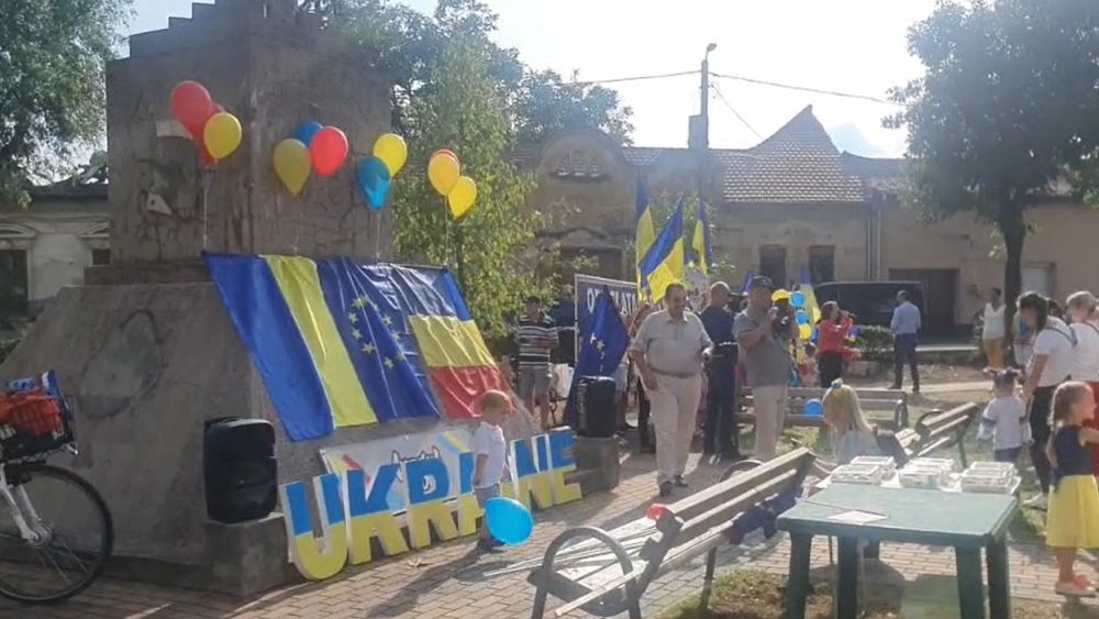 Ironia istoriei: Ziua Independenţei Ucrainei, sărbătorită în faţa Monumentului Eroilor Sovietici