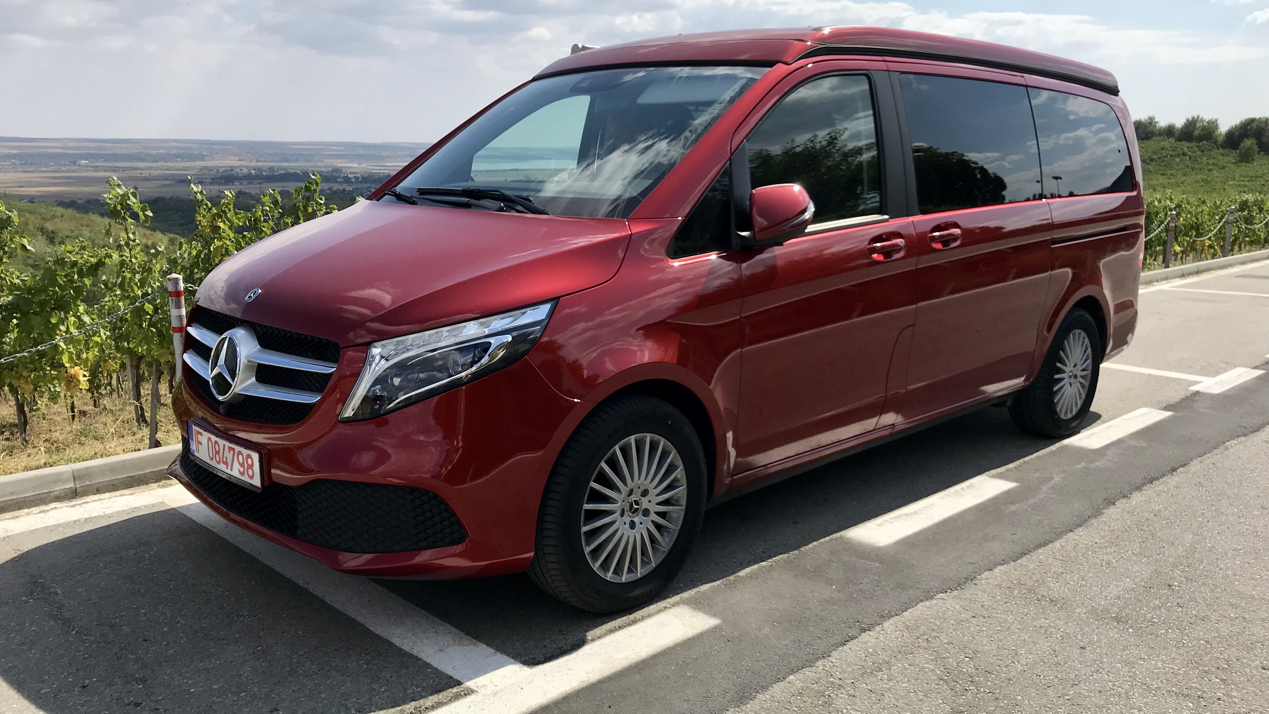 Test-drive cu Mercedes-Benz Clasa V Marco Polo, un autoturism cu dormitor si salon de oaspeti