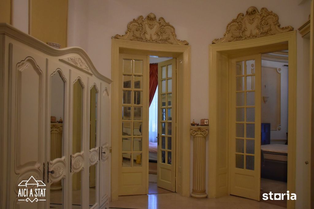 FOTO | Cum arată un apartament de lux 550.000 de euro, dintr-o vilă istorică de acum 100 de ani - Imagine 12