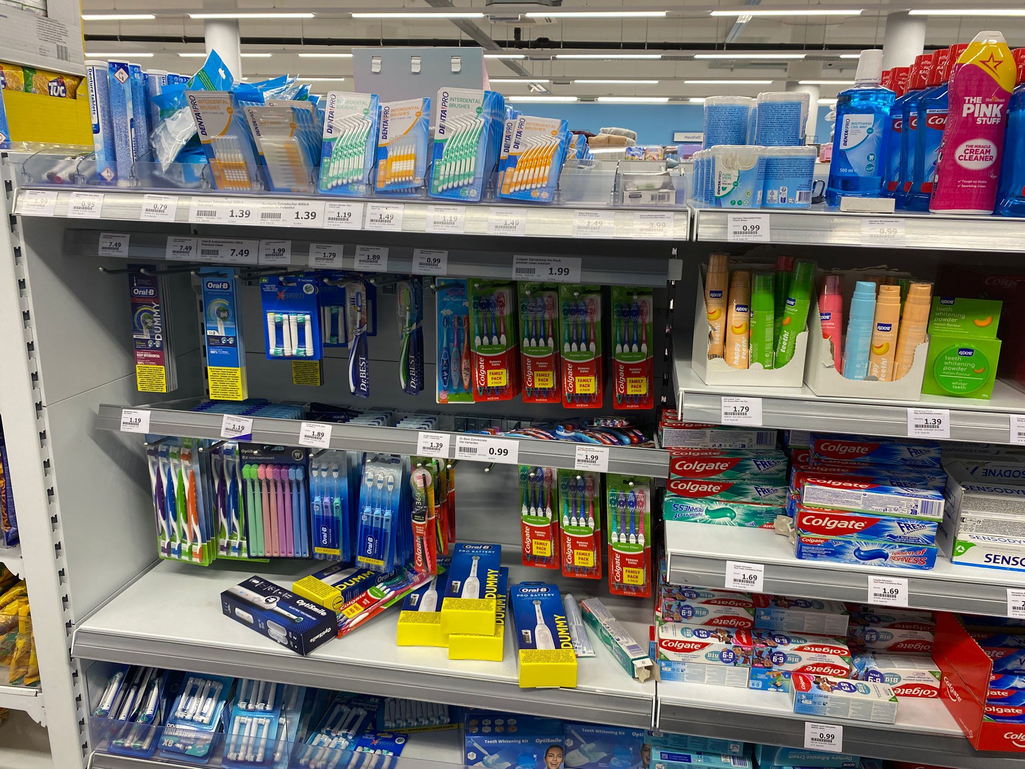 FOTO&nbsp; Cum arată noul lanț olandez de magazine Action care urmează să intre pe piața din România - Poza 6