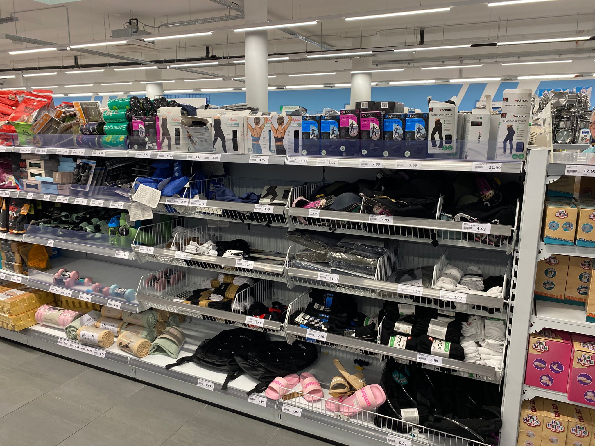 FOTO&nbsp; Cum arată noul lanț olandez de magazine Action care urmează să intre pe piața din România - Poza 5